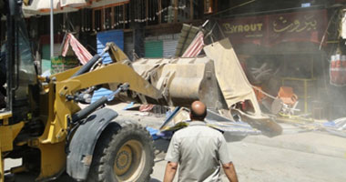 بالصور.. إزالة 285 حالة إشغال ثابتة ومتحركة بدمنهور