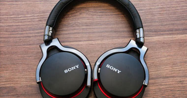 بالصور.. تعرف على أفضل السماعات فى 2014.. سماعة Audio-Technica ATH-M50 صاحبة الحجم الأفضل.. و" Monster iSport Immersion" الأفضل للألعاب الرياضية.. وV-Moda Crossfade M-100 الخيار الأفضل لـ DJ