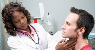 بالصور.. 6 جراحات لحصول الرجال على الجاذبية والوسامة بمشارط الجراحين.. زراعة الشعر والسيلكون وحقن الأحبال الصوتية بالدهون وسائل الرجال فى عيادات التجميل للحصول على مظاهر القوة 