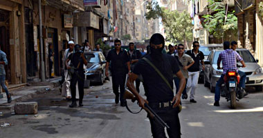 ضبط 3عاطلين بالمحلة سرقوا 5آلاف جنيه من سائق تحت تهديد السلاح