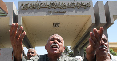 رشيد يعلن الحرب على شركات الأسمنت.. والبعض يعتبره سبب الأزمة
