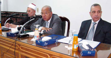 زقزوق: ميكروفونات المساجد بدعة مسيئة للإسلام