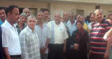 إضراب عمال "سجاد دمنهور" يدخل يومه الرابع