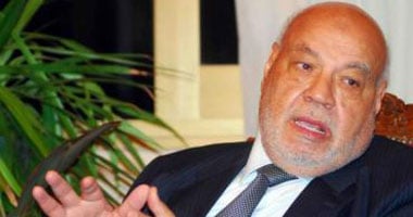 وقفة احتجاجية أمام "القضاء العالى" لتأييد مشروع "مكى" 