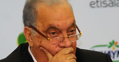 زاهر يحتوى غضب الموظفين ويعدهم بصرف مكافأة "المولد النبوى"