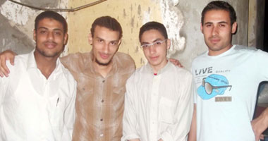 بالصور.. 3 فتيات يتحولن إلى شباب فى الدقهلية 
