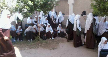 تواصل إضراب طالبات المعهد الأزهرى بقوص وارتفاع سقط المطالب