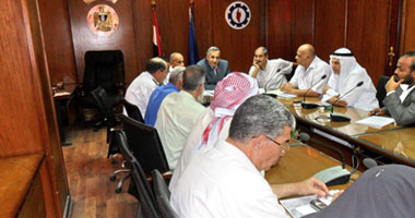 محافظ السويس يقرر ندب لجنة لحل مشاكل بدو قبيلة العامريين