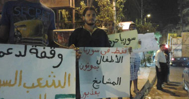 سلاسل بشرية لشباب الشرقية ضد المجازر السورية