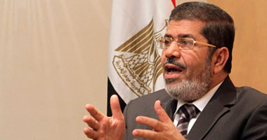 مرسى يعقد اجتماعا وزاريا مصغرا لبحث الاستعداد للاستفتاء
