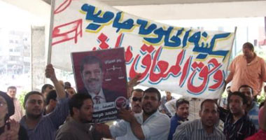 وقفة لذوى الاحتياجات الخاصة بـ"التعليم" فى الشرقية للمطالبة بالتثبيت