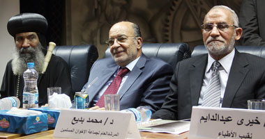 فى مؤتمر "معاً لنصرة الرسول".. "بديع": المسيئون للنبى جنود للشيطان ولا نحسبهم على المسيحية أو اليهودية.. و"عمارة": الغضب لله ورسوله ليس فقط مشروعاً بل فريضة واجبة.. "بسنتى": نحن شعب واحد 