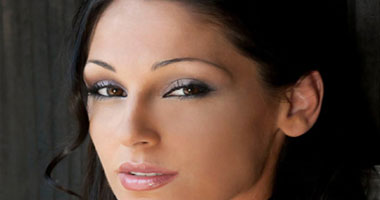 شرم الشيخ تستضيف المغنية الإيطالية Anna Tatangelo  للترويج للسياحة