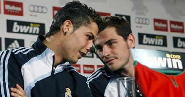 "كيد النسا" يهدم علاقة رونالدو وكاسياس فى ريال مدريد