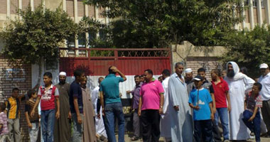 أهالى قرية "الحرية" بالدقهلية يرفضون دخول الطلاب إلى المدرسة لليوم الثانى