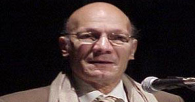 أحمد عبد المعطى حجازى يغادر المستشفى وحالته الصحية "مطمئنة"