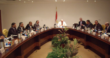 وزير الاتصالات يلتقى أعضاء غرفة صناعة تكنولوجيا المعلومات لبحث مطالبهم