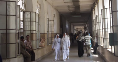 الأطباء تناقش آليات الحد من أعداد المقبولين بكلياتها الأربعاء