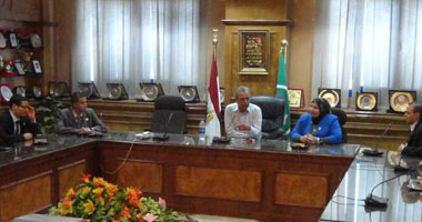 محافظ المنيا: ندعم المستثمرين الجادين وبدأنا استكمال المرافق