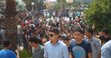طلاب بجامعة طنطا يتظاهرون للمطالبة بالإفراج عن زملائهم