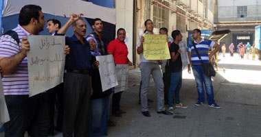 عمال الإسكندرية يتظاهرون تضامنًا مع عمال "كابو" المفصولين 