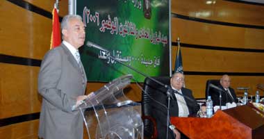فهمى: توصيل الغاز لمنازل أسوان فى ديسمبر
