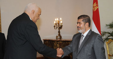 محافظ مطروح الجديد يؤدى اليمين الدستورية أمام الرئيس مرسى  