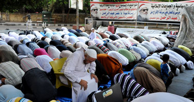 نجل "عمر عبد الرحمن" لـ"مرسى": حرية والدى أمانة فى رقبتك
