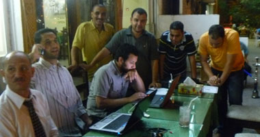 "اليوم السابع" تتابع تسجيل المصريين للانتخابات بمسقط