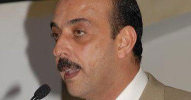 عُكارة بطن.. قصيدة جديد للشاعر أشرف الشافعى