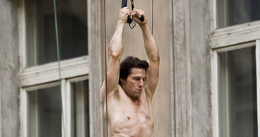 كروز يشاهد " "Mission: Impossible فى دبى قبل عرضه فى أمريكا