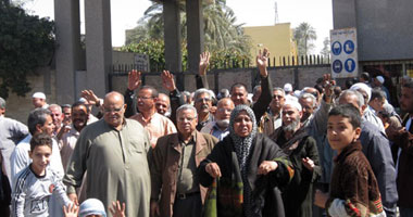 فض اعتصام عمال "أسمنت طرة" بعد مفاوضات مع إدارة المصنع وبدء التشغيل 