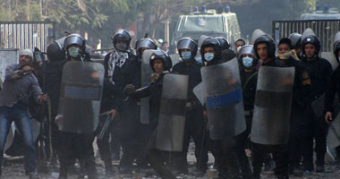 قوات الأمن تلقى القبض على عناصر "المحظورة" بشارع الجلاء