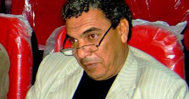 العرض المسرحى "وجوه" على مسرح الهوسابير غدا