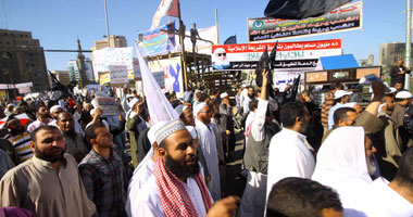 مناوشات بين شباب ومتظاهرين بشارع محمد محمود