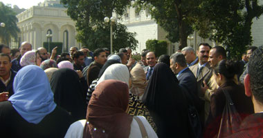معلمو الأجر وطلاب الجامعة العمالية ينقلون احتجاجاتهم إلى مجلس الوزراء