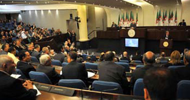مجلس الأمة الجزائرى يصادق على مشروع التعديلات الدستورية