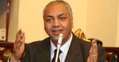 مصطفى بكرى: مجلس الدفاع الوطنى يدرس مد حالة الطوارئ إلى شهرين