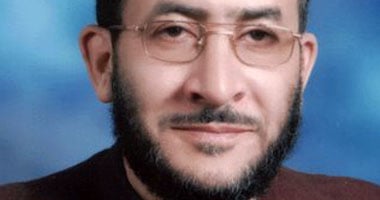 العشرات يتظاهرون أمام مدينة الإنتاج الإعلامى للمطالبة بالعلاج من "الجن"