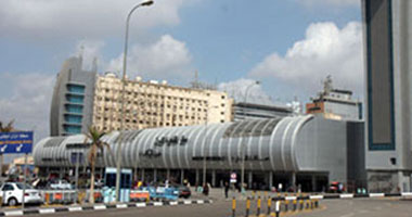 وزيرة السياحة الأردنية تصل القاهرة