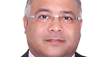 "لو آمن الفرعون" قصيدة جديد لإيهاب قاسم