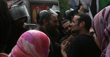 اشتباكات بين الأمن ونشطاء "من أجل فلسطين"