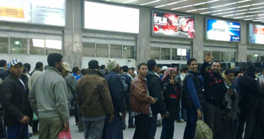 وصول 214 مصريا قادمين من ليبيا