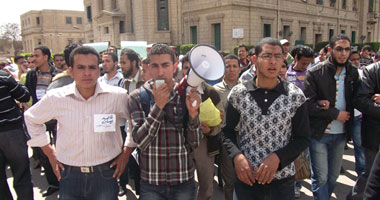 بالصور.. تظاهرة بجامعة القاهرة للتضامن مع طلبة "إعلام" 