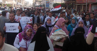 10 آلاف بالمنصورة يطالبون بحل أمن الدولة وإقالة المحافظ