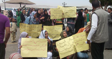 محافظ الأقصر الجديد يواجه المظاهرات فى يومه الأول