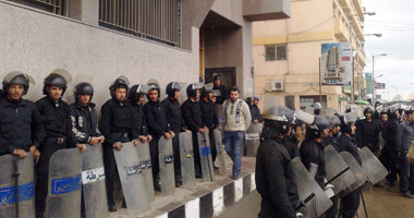 قوات الأمن تحاصر قرية الشوبك الغربى بحثاً عن المتهمين والسلاح