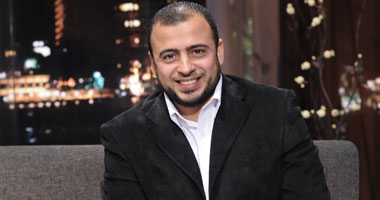 مصطفى حسنى يطلق حملة لإنقاذ "معهد الأورام"