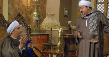 طارق عبد العزيز تاجر سلاح فى "موعد مع الوحوش"