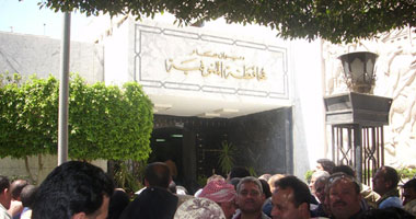 اعتصام عمال غزل قويسنا للمطالبة بصرف مستحقاتهم المالية